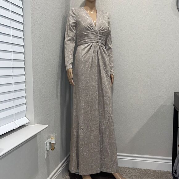 Nwt vintage Kay Unger NewYork champagne colored designer maxi gown. - Picture 1 of 12